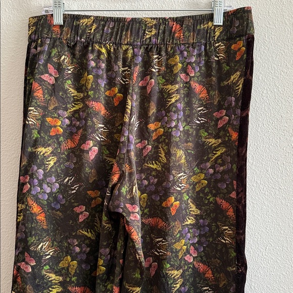 Johnny Was Silk Butterfly Floral Pants Black Size Medium - Picture 8 of 11